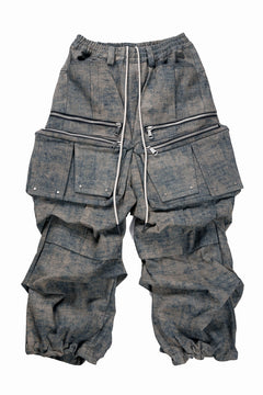 画像をギャラリービューアに読み込む, A.F ARTEFACT BLENDED SHADES DENIM CARGO TUCK WIDE PANTS (STEEL BLUE)
