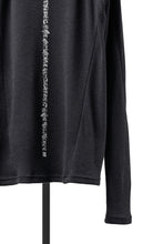 画像をギャラリービューアに読み込む, A.F ARTEFACT BACK PRINTED PULLOVER TOP / WAFFLE KNIT JERSEY (DARK GREY)