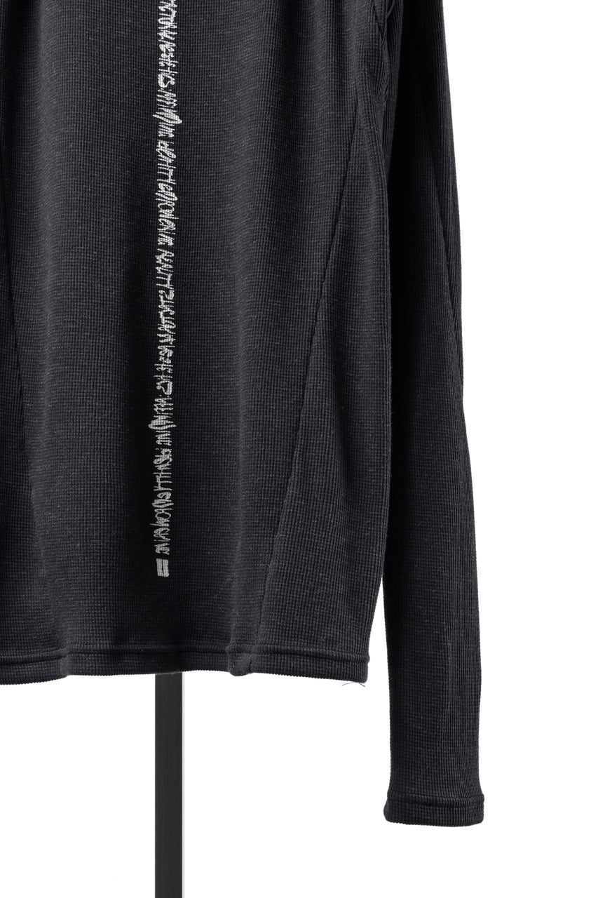 画像をギャラリービューアに読み込む, A.F ARTEFACT BACK PRINTED PULLOVER TOP / WAFFLE KNIT JERSEY (DARK GREY)