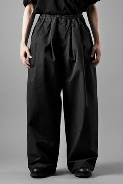 Load image into Gallery viewer, F/CE. TECH KERSEY WIDE DRAPE TROUSER (BLACK)