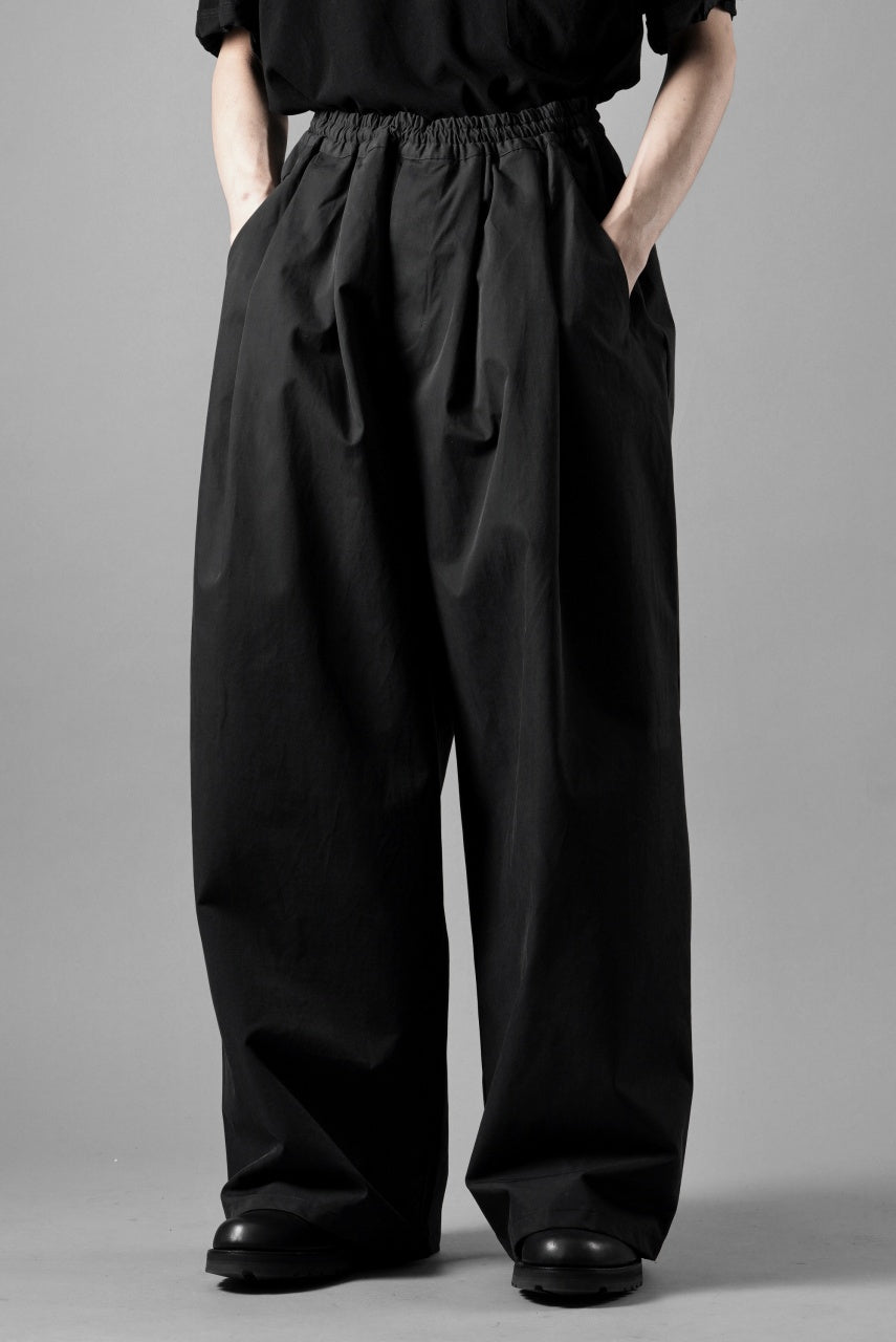 Load image into Gallery viewer, F/CE. TECH KERSEY WIDE DRAPE TROUSER (BLACK)