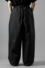 Load image into Gallery viewer, F/CE. TECH KERSEY WIDE DRAPE TROUSER (BLACK)