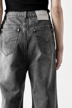 画像をギャラリービューアに読み込む, Feng Chen Wang CROSS WAISTBAND STRAIGHT LEG JEANS (BLACK)