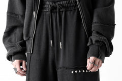 画像をギャラリービューアに読み込む, Feng Chen Wang PANELLED STRAIGHT SWEATPANTS (BLACK)