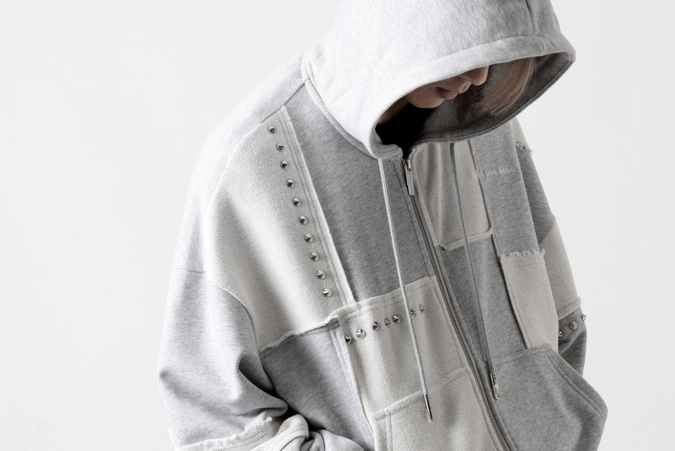 画像をギャラリービューアに読み込む, Feng Chen Wang PANELLED FULL ZIP HOODIE (GREY)