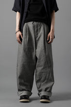 Load image into Gallery viewer, N/07 2 TUCKS WIDE TAPERED TROUSERS / SELVEDGE HICKORY STRIPES DENIM (ONE WASHED) (BLACK x WHITE)