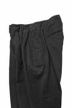 Load image into Gallery viewer, FULLCOUNT x GDC GFC1001 Big Denim Tuck Trousers (BLACK)