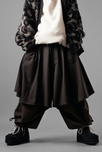 Load image into Gallery viewer, beauty : beast 8Q LAYERED SUPER WIDE SAROUEL PANTS (BROWN)