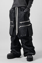 Load image into Gallery viewer, A.F ARTEFACT MULTI FLAP WIDE PANTS / WILD VEGAN LEATHER (BLACK)