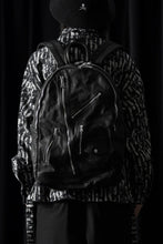 画像をギャラリービューアに読み込む, ISAMU KATAYAMA BACKLASH JAPAN CALF GARMENT-WASH RIDERS BACKPACK (BLACK)
