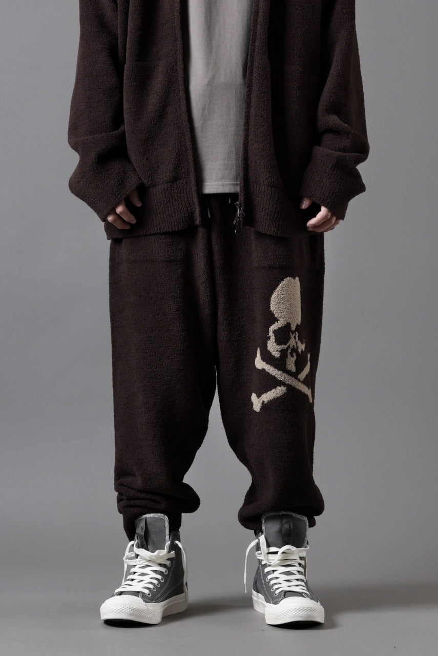 Load image into Gallery viewer, MASTERMIND WORLD LOUNGE LONG PANTS / SOFTY BOA FLEECE (BROWN x SAND)