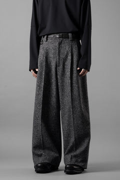 画像をギャラリービューアに読み込む, TARO HORIUCHI / th products Extra Volumed Tapered Trousers / Bishu Nep Tweed (grey)
