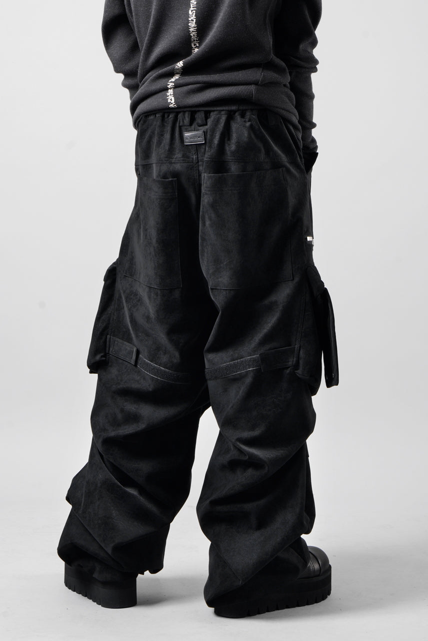 Load image into Gallery viewer, A.F ARTEFACT MULTI FLAP WIDE PANTS / WILD VEGAN LEATHER (BLACK)