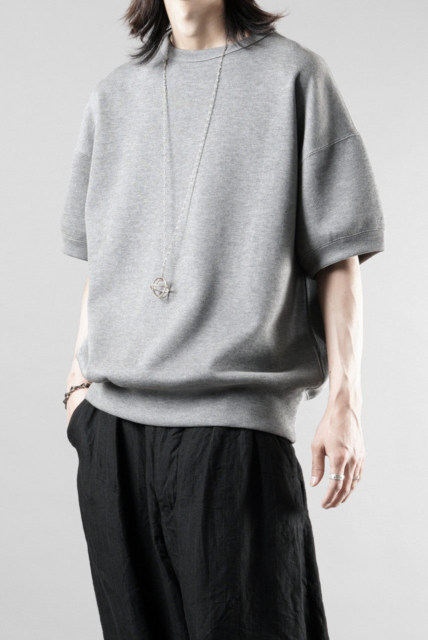 画像をギャラリービューアに読み込む, N/07 CINCHED HEM TOP / RIBBED CARDBOARD KNIT JERSEY (GREY)