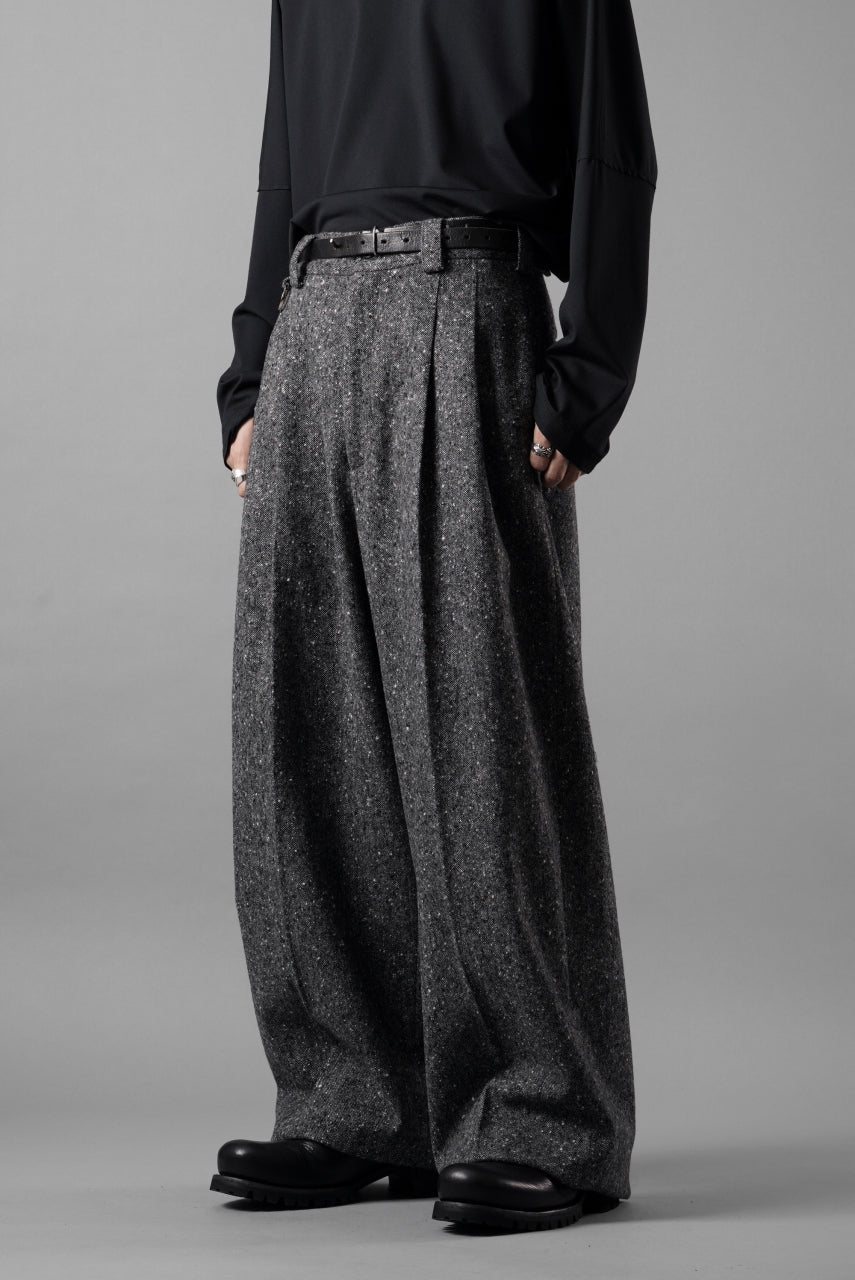 画像をギャラリービューアに読み込む, TARO HORIUCHI / th products Extra Volumed Tapered Trousers / Bishu Nep Tweed (grey)