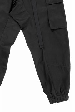 画像をギャラリービューアに読み込む, thom/krom CINCH CLOSURE CARGO TROUSERS / PEACHED COTTON MIX (BLACK)