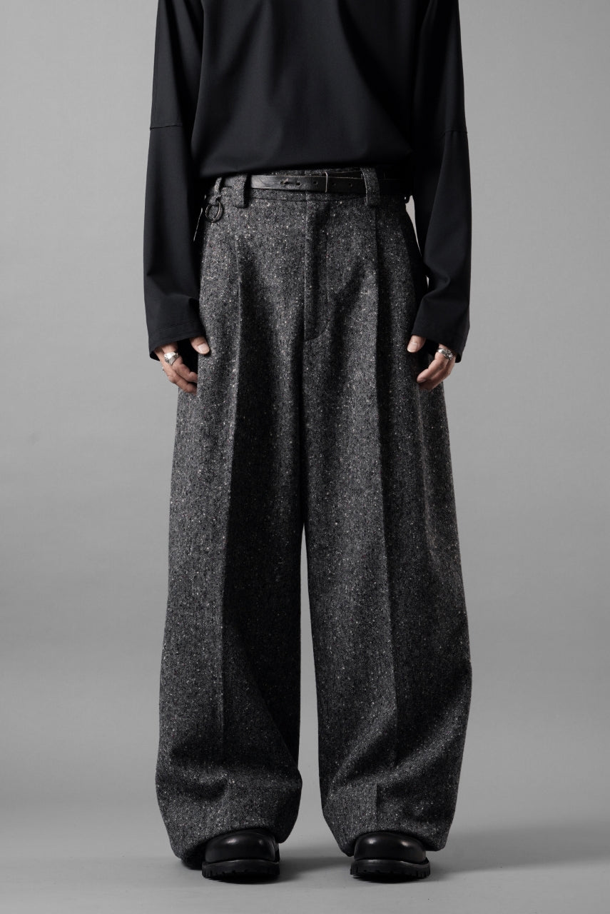 画像をギャラリービューアに読み込む, TARO HORIUCHI / th products Extra Volumed Tapered Trousers / Bishu Nep Tweed (grey)