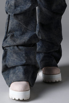 Load image into Gallery viewer, A.F ARTEFACT TUCKED DRAPE PANTS / BLENDED SHADES DENIM (STEEL BLUE)
