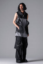 Load image into Gallery viewer, A.F ARTEFACT PARACHUTE WIDE CARGO PANTS / UNEVEN TEXTURE (BLACK)