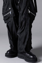Load image into Gallery viewer, A.F ARTEFACT PARACHUTE WIDE CARGO PANTS / UNEVEN TEXTURE (BLACK)