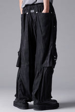 Load image into Gallery viewer, A.F ARTEFACT PARACHUTE WIDE CARGO PANTS / UNEVEN TEXTURE (BLACK)