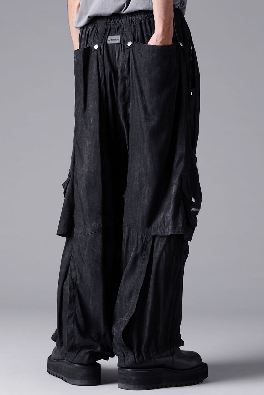 Load image into Gallery viewer, A.F ARTEFACT PARACHUTE WIDE CARGO PANTS / UNEVEN TEXTURE (BLACK)
