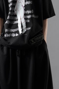 画像をギャラリービューアに読み込む, beauty:beast × IWG ESS GRAPHIC PRINT TEE / 9.1oz MAGNUM (TINK / SUMI BLACK)