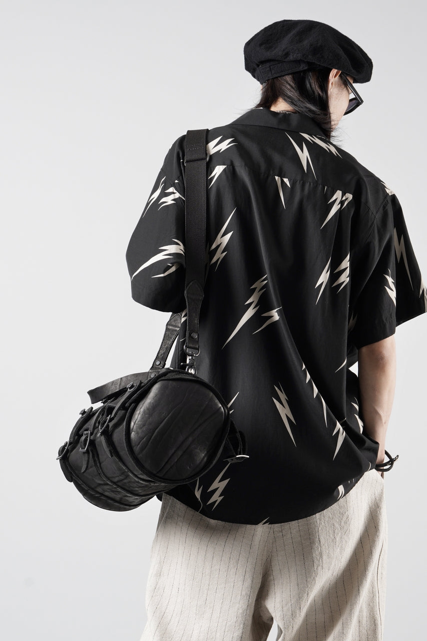 Load image into Gallery viewer, ISAMU KATAYAMA BACKLASH ITALY SHOULDER GARMENT-DYED BACKPACK (BLACK)