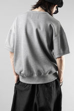 画像をギャラリービューアに読み込む, N/07 CINCHED HEM TOP / RIBBED CARDBOARD KNIT JERSEY (GREY)