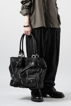 画像をギャラリービューアに読み込む, ISAMU KATAYAMA BACKLASH JAPAN CALF GARMENT-WASH RIDERS TOTE BAG (BLACK)