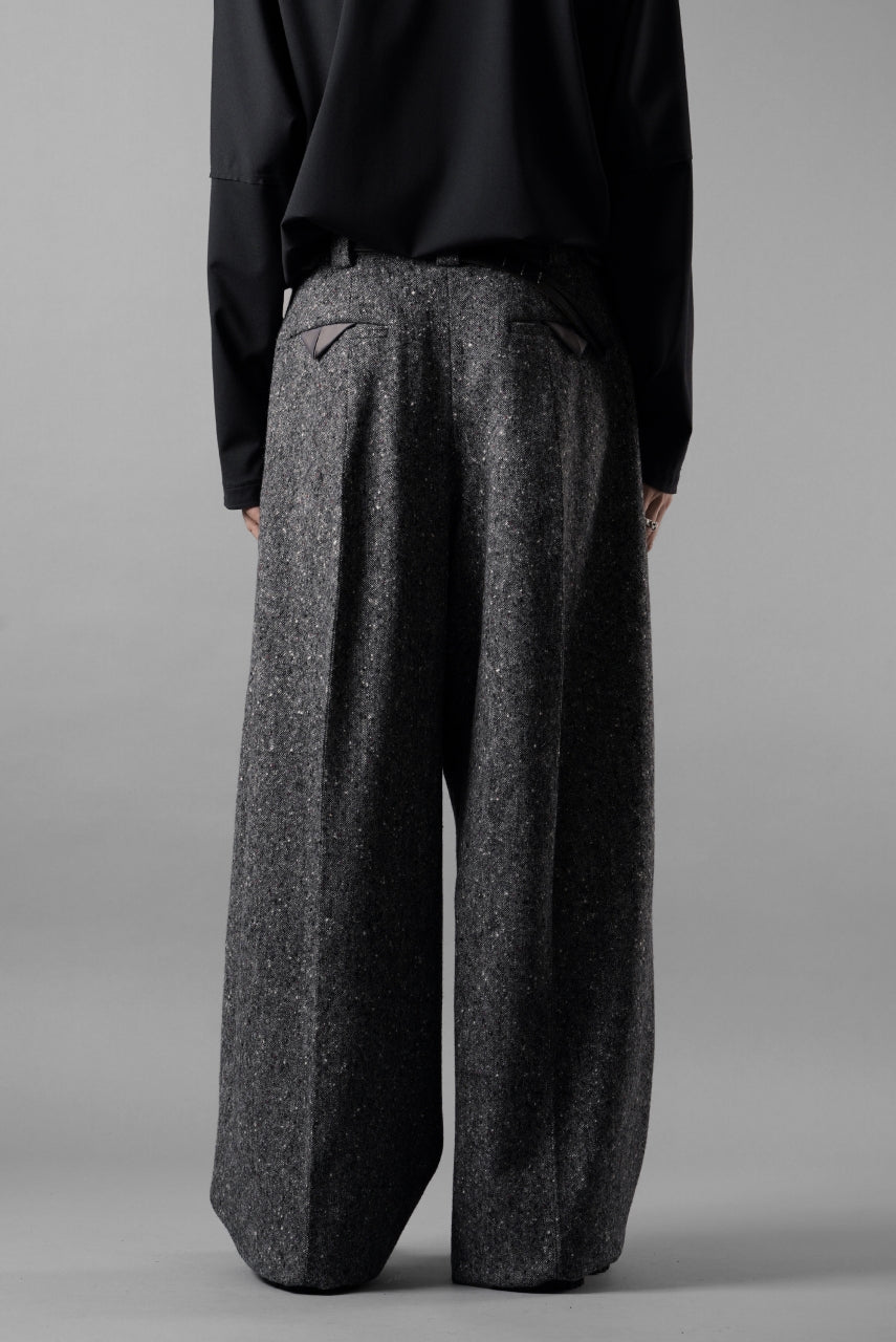 画像をギャラリービューアに読み込む, TARO HORIUCHI / th products Extra Volumed Tapered Trousers / Bishu Nep Tweed (grey)