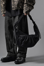 画像をギャラリービューアに読み込む, F/CE. TEXTURED TWILL BODY BAG (BLACK)