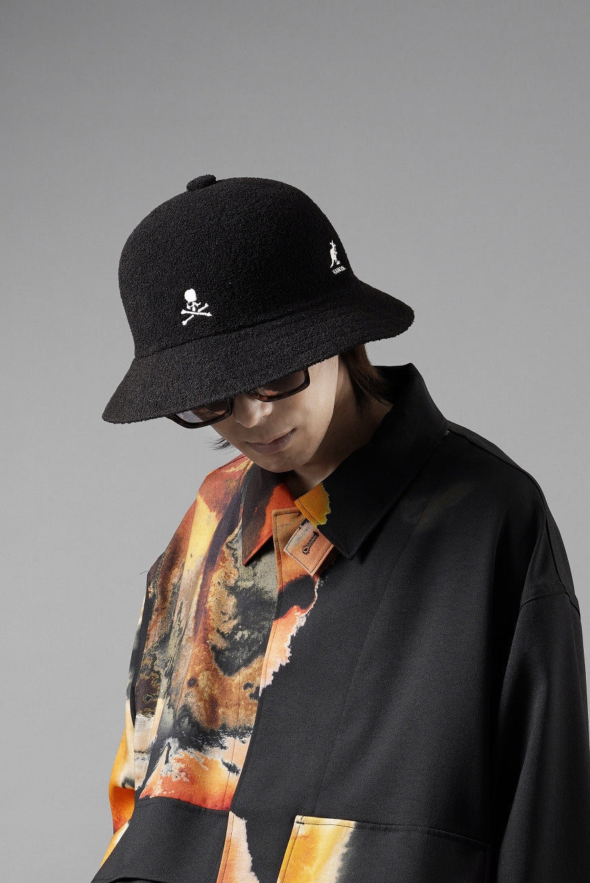 画像をギャラリービューアに読み込む, MASTERMIND WORLD x KANGOL® BERMUDA CASUAL (BLACK)