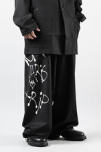 Load image into Gallery viewer, Y-3 Yohji Yamamoto CHITO GRAPHIC WIDE WOOL PANTS (BLACK)