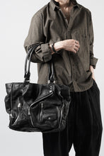 画像をギャラリービューアに読み込む, ISAMU KATAYAMA BACKLASH JAPAN CALF GARMENT-WASH RIDERS TOTE BAG (BLACK)