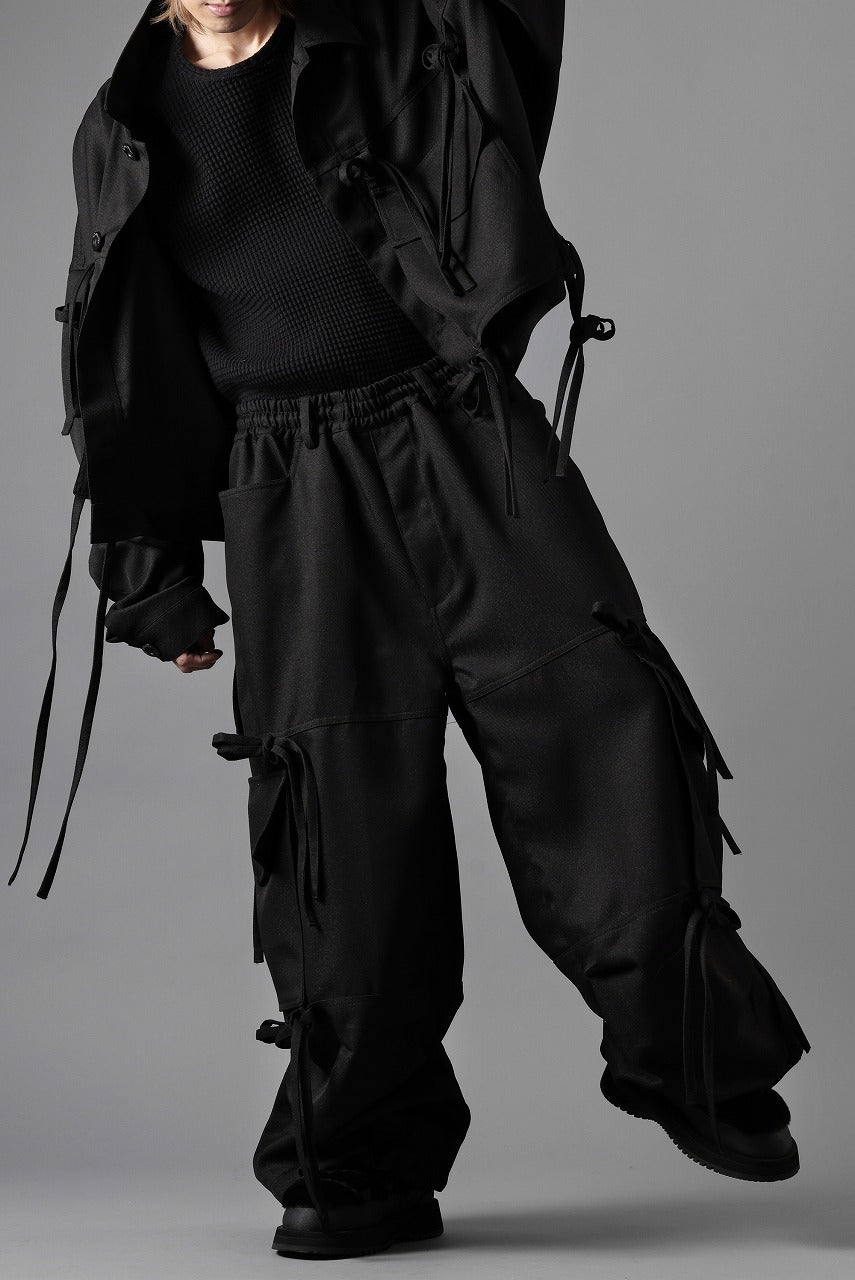 A.F ARTEFACT KNOTTING DETAIL TWILL VOLUME PANTS (BLACK)