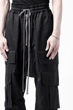 Load image into Gallery viewer, A.F ARTEFACT FRONT ZIP CARGO SAROUEL EASY PANTS (BLACK)