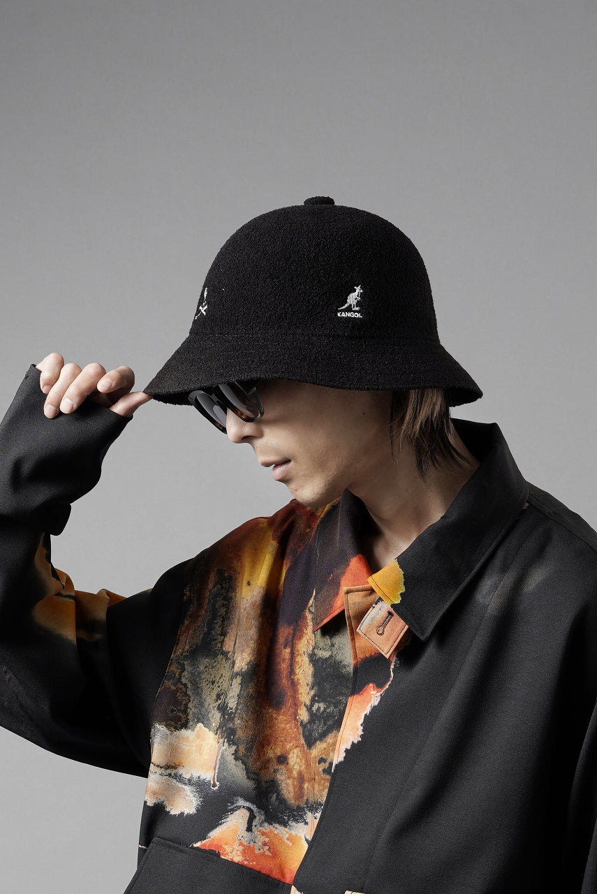 画像をギャラリービューアに読み込む, MASTERMIND WORLD x KANGOL® BERMUDA CASUAL (BLACK)