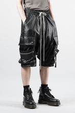 Load image into Gallery viewer, A.F ARTEFACT AIRY CRINKLE NYLON ZIP CARGO SHORTS (BLACK)