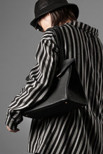 画像をギャラリービューアに読み込む, ierib exclusive TYPE-Ⅱ Bark Bag 30 / Wild Boar + Waxed Horse Butt Leather (BLACK)