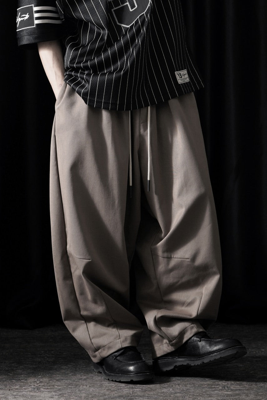 画像をギャラリービューアに読み込む, 【SAMPLE SALE】A.F ARTEFACT VOLUMETRIC WIDE TROUSERS (SAND)