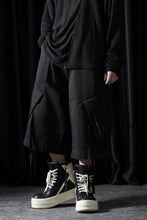 Load image into Gallery viewer, ISABEL BENENATO Washed Cotton Short Pants (BLACK)