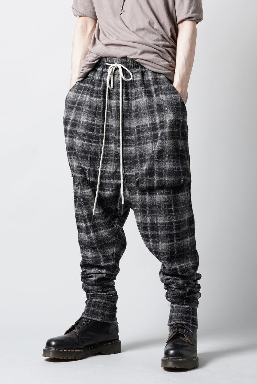 Load image into Gallery viewer, 【SAMPLE】A.F ARTEFACT CHECK JOHDPHURS PANTS (BLACK GREY x BLACK)