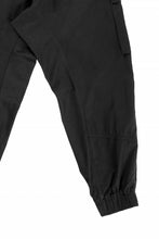 画像をギャラリービューアに読み込む, thom/krom CINCH CLOSURE CARGO TROUSERS / PEACHED COTTON MIX (BLACK)