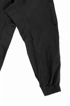 画像をギャラリービューアに読み込む, thom/krom CINCH CLOSURE CARGO TROUSERS / PEACHED COTTON MIX (BLACK)