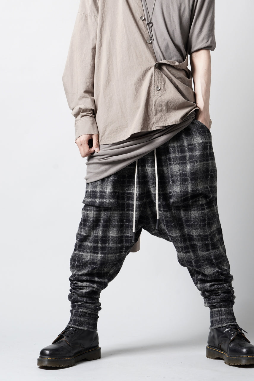 Load image into Gallery viewer, 【SAMPLE】A.F ARTEFACT CHECK JOHDPHURS PANTS (BLACK GREY x BLACK)
