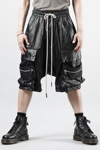 Load image into Gallery viewer, A.F ARTEFACT AIRY CRINKLE NYLON ZIP CARGO SHORTS (BLACK)