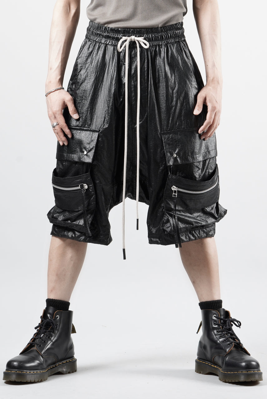 Load image into Gallery viewer, A.F ARTEFACT AIRY CRINKLE NYLON ZIP CARGO SHORTS (BLACK)
