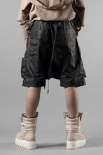 画像をギャラリービューアに読み込む, A.F ARTEFACT COATING CARGO SHORTS (BLACK)