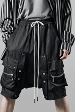 画像をギャラリービューアに読み込む, A.F ARTEFACT CARGO SHORTS / UNEVEN TEXTURE (DARK GREY)